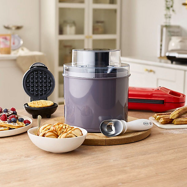 Lakeland Digital Ice Cream Maker 1.8L – Homemade Ice Cream  Sorbet & Frozen Yoghurt In 40 Minutes